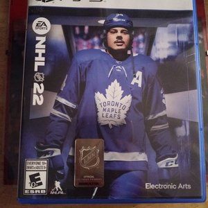 PlayStation 5 NHL 22 game
